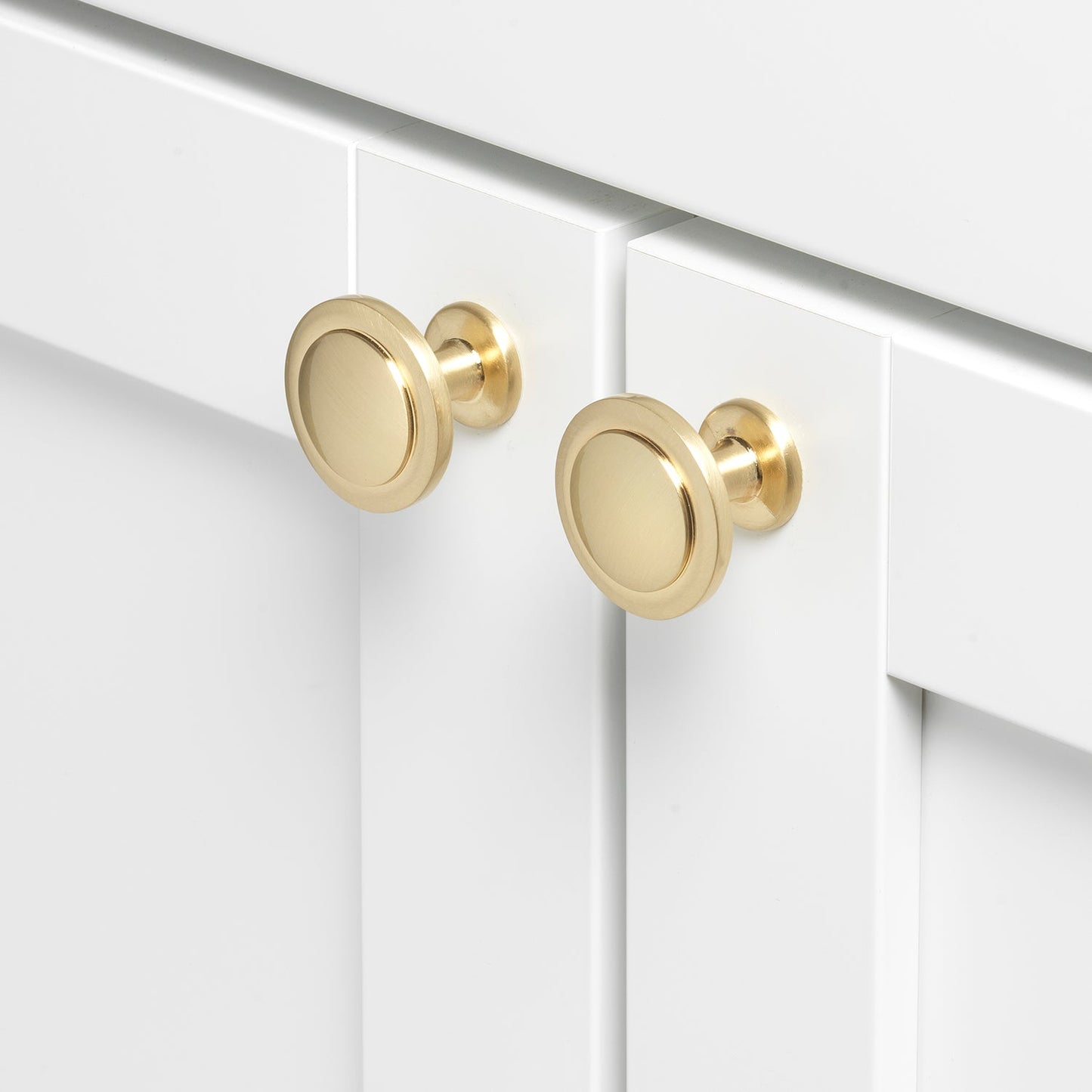 1 1/4" (32mm) Classic Round Ring Cabinet Knob