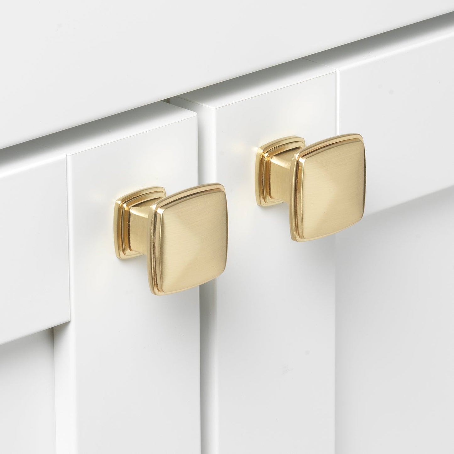 1 1/4" (32mm) Square Decorative Cabinet Knob