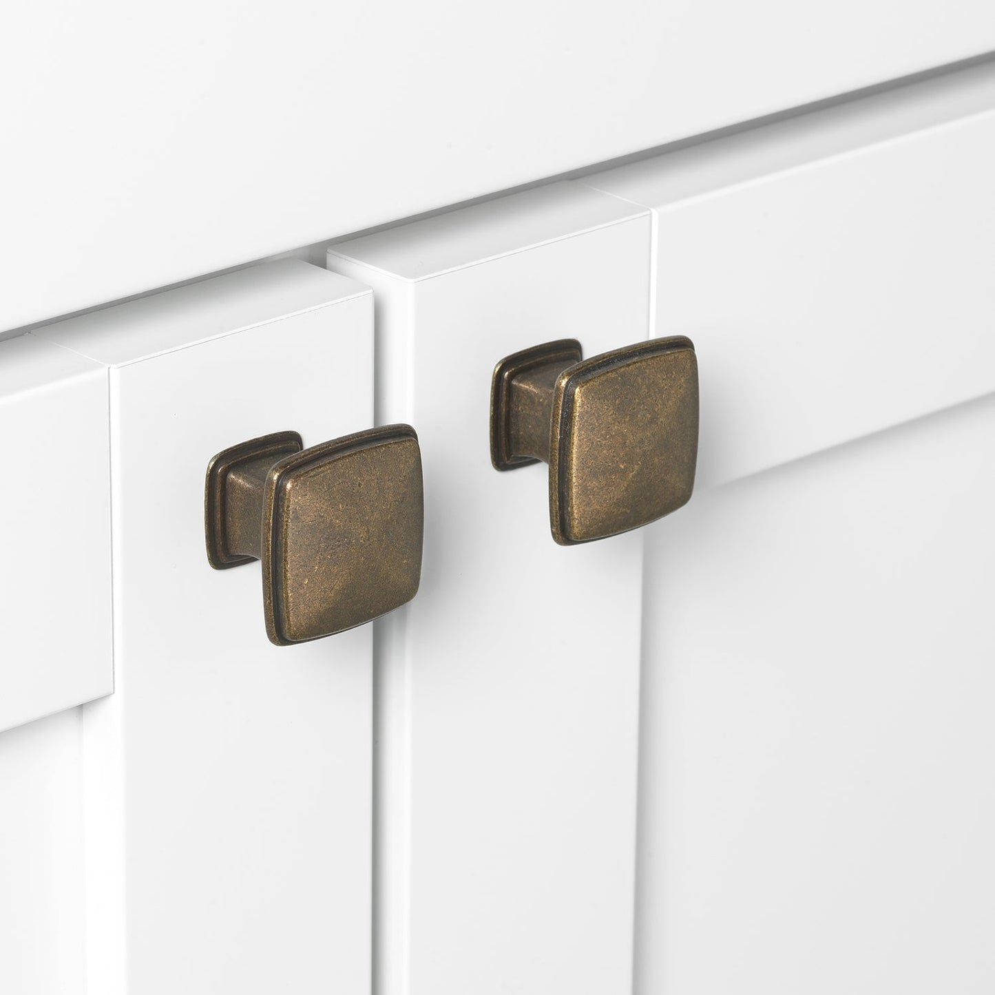 1 1/4" (32mm) Square Decorative Cabinet Knob