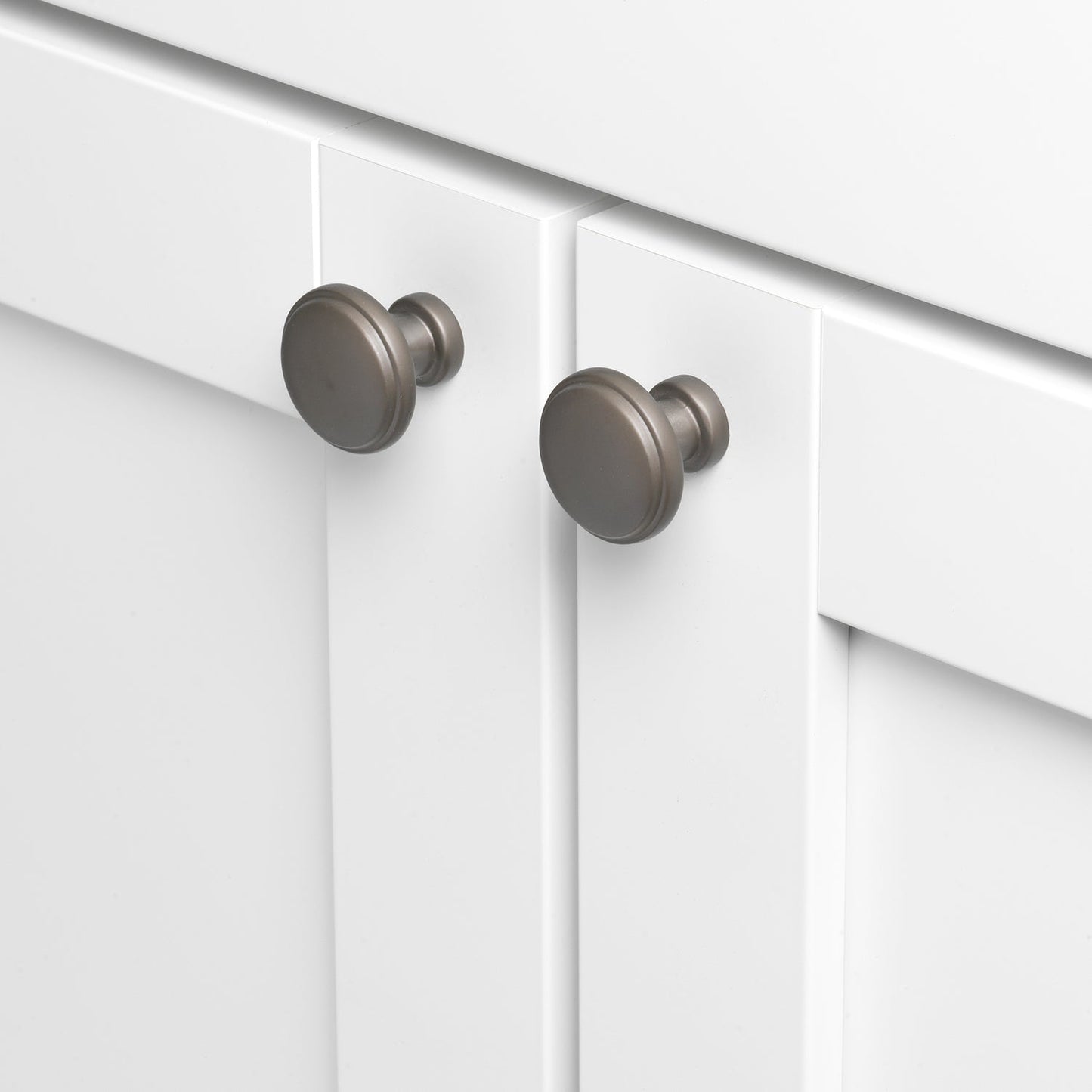 1 1/8" (28.5mm) Round Ring Classic Cabinet Knob