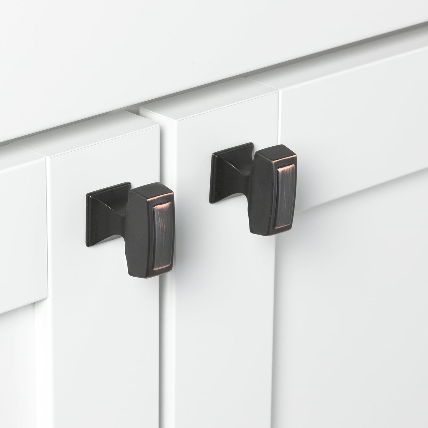 1 1/8" (28.5mm) Transition Rectangle Cabinet Knob