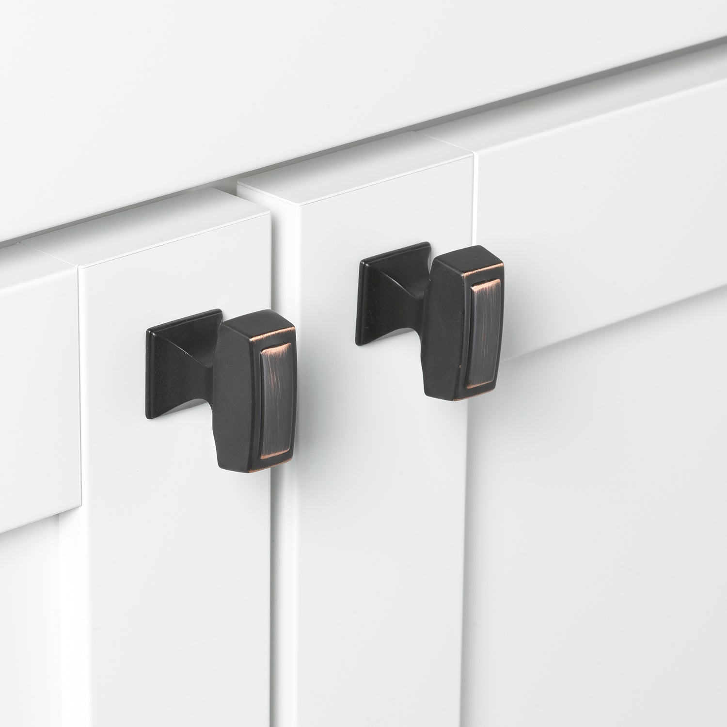 1 1/8" (28.5mm) Transition Rectangle Cabinet Knob