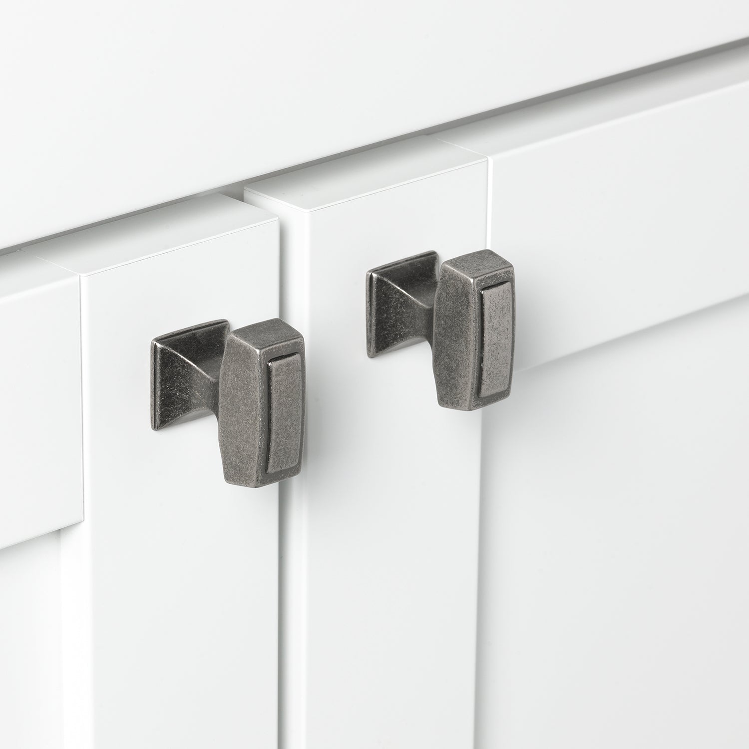 1 1/8" (28.5mm) Transition Rectangle Cabinet Knob