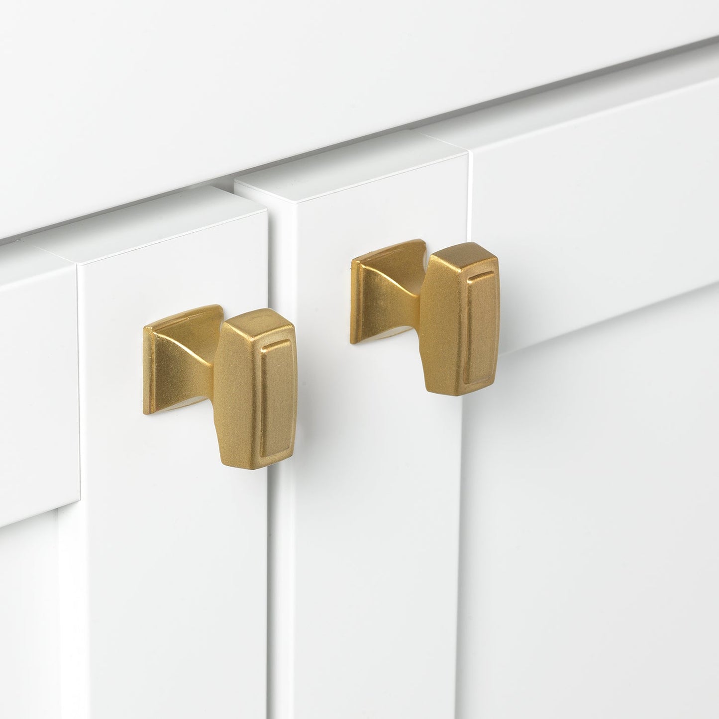 1 1/8" (28.5mm) Transition Rectangle Cabinet Knob
