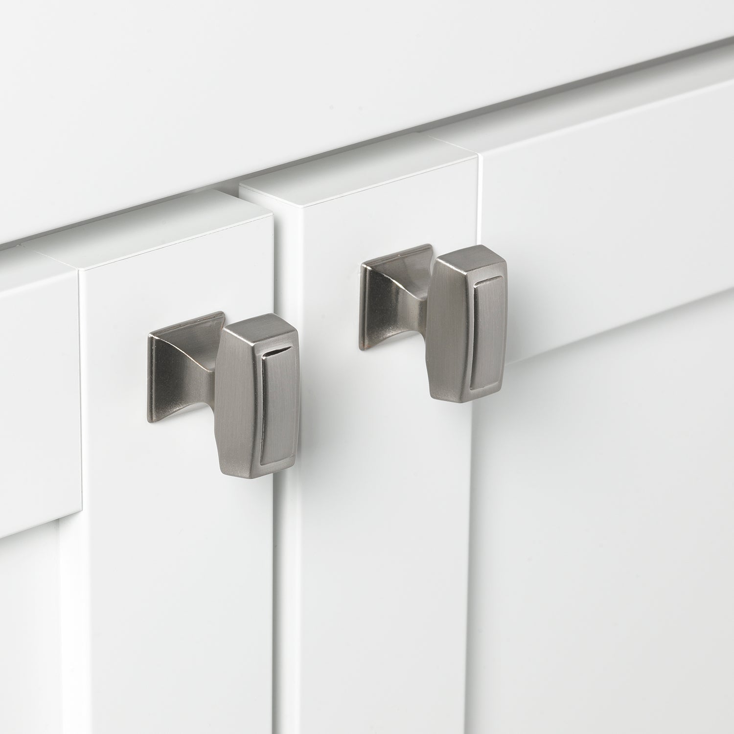 1 1/8" (28.5mm) Transition Rectangle Cabinet Knob