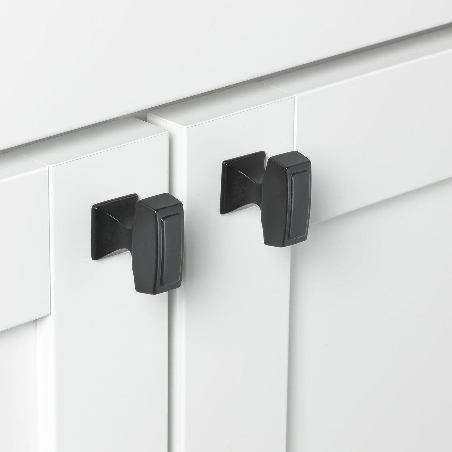 1 1/8" (28.5mm) Transition Rectangle Cabinet Knob