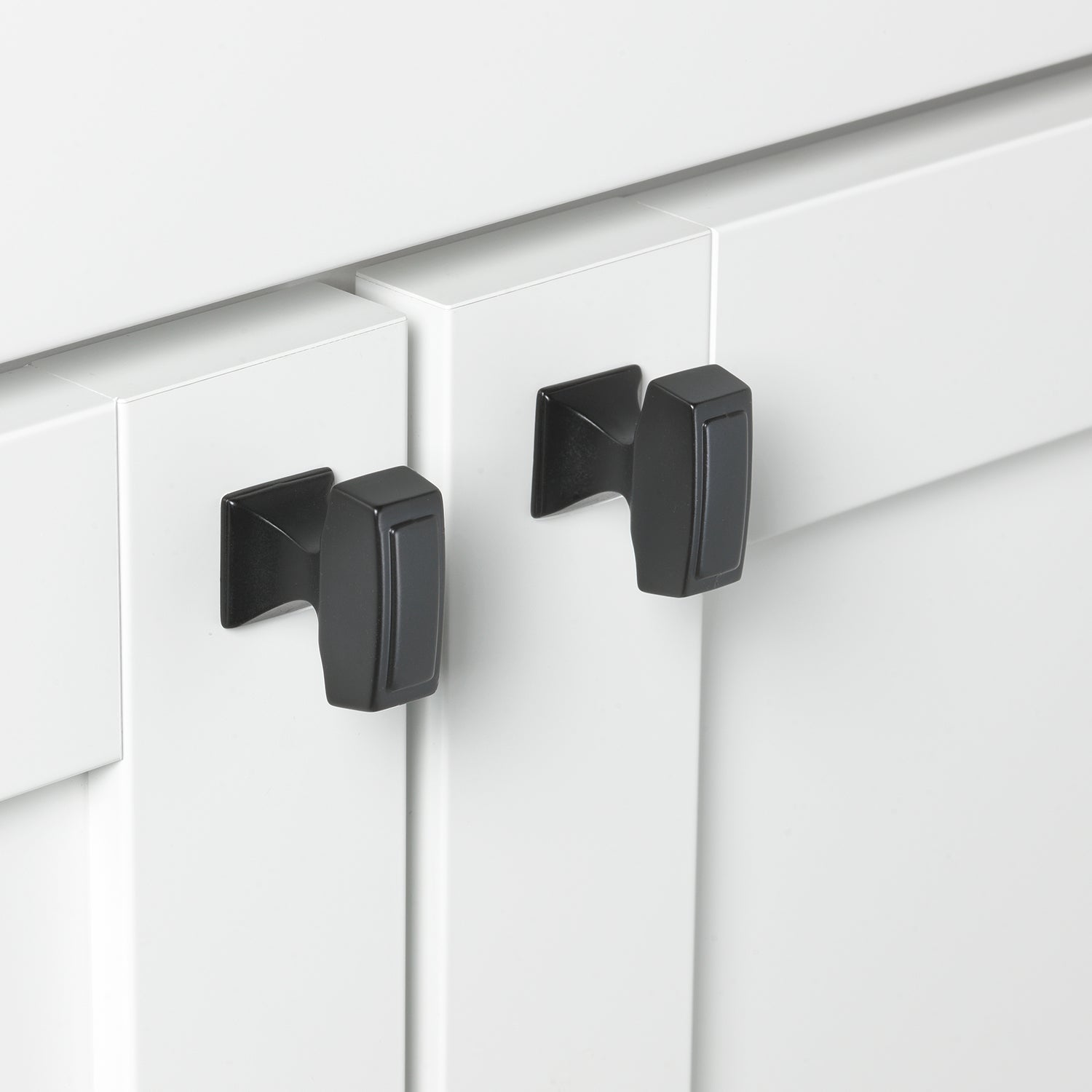1 1/8" (28.5mm) Transition Rectangle Cabinet Knob