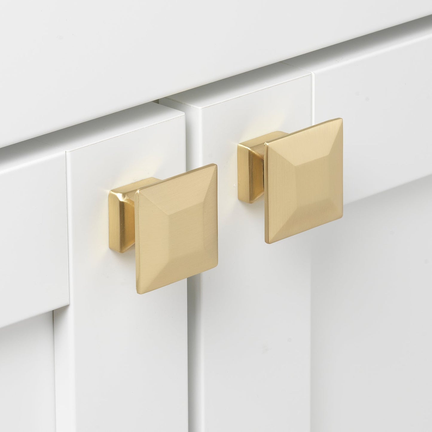 1 3/8" (35mm) Modern Square Cabinet Knob