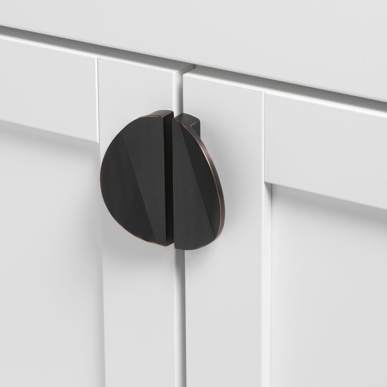 2 1/2" (63.5mm) Center to Center Circle Drawer Cabinet Knob