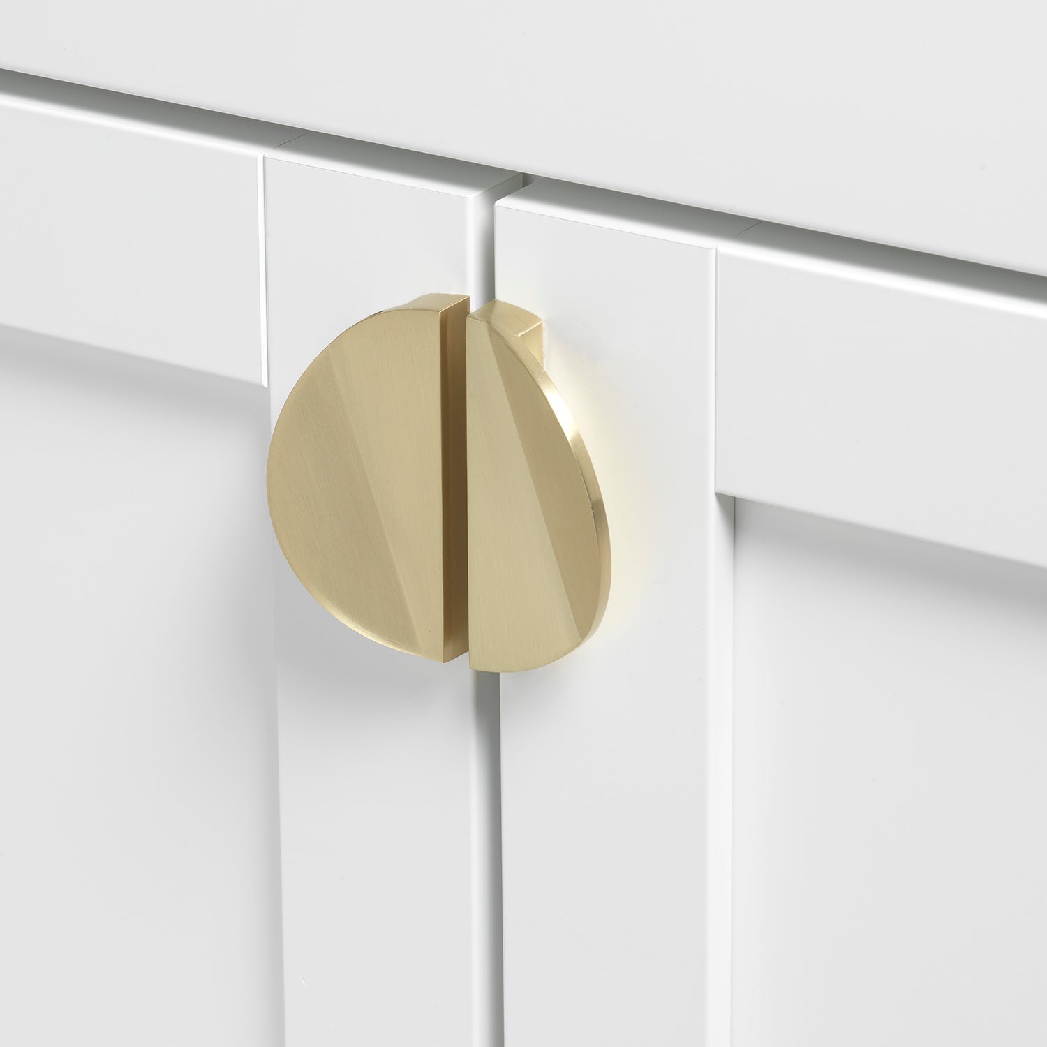 2 1/2" (63.5mm) Center to Center Circle Drawer Cabinet Knob