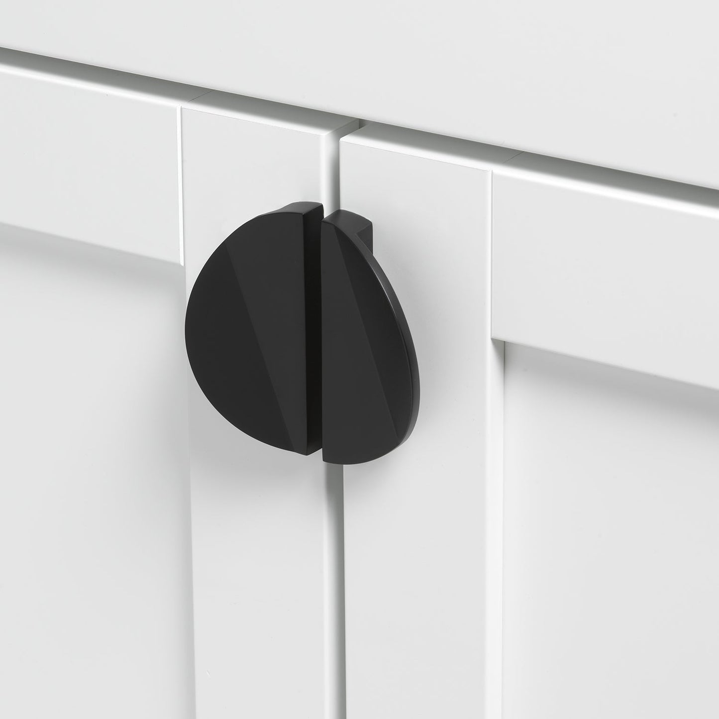 2 1/2" (63.5mm) Center to Center Circle Drawer Cabinet Knob