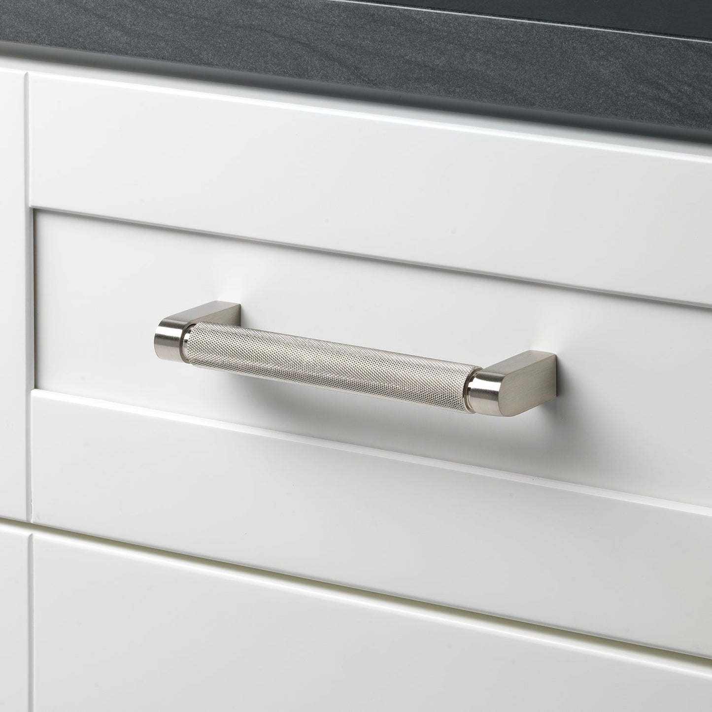 5 1/16" (128mm) Center to Center Knurled Bar Pull Cabinet Handle
