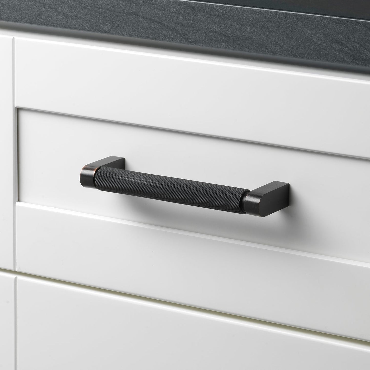 5 1/16" (128mm) Center to Center Knurled Bar Pull Cabinet Handle