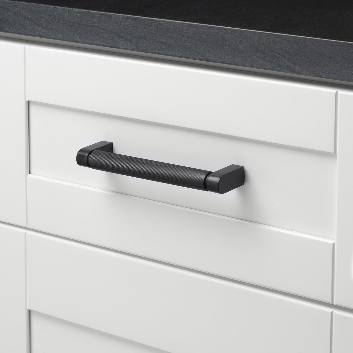 5 1/16" (128mm) Center to Center Knurled Bar Pull Cabinet Handle