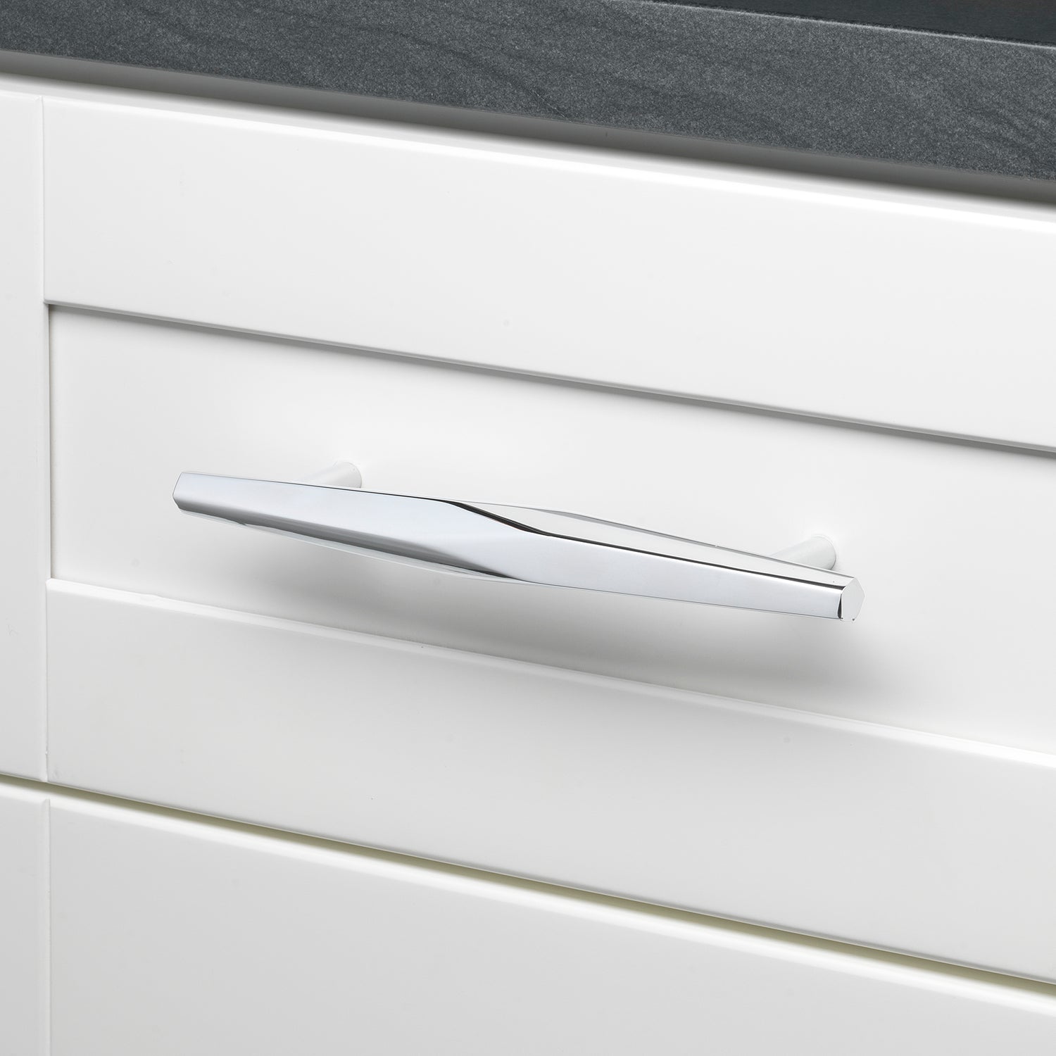 5 1/16" (128mm) Center to Center Solid Faceted Bar Pull Cabinet Handle
