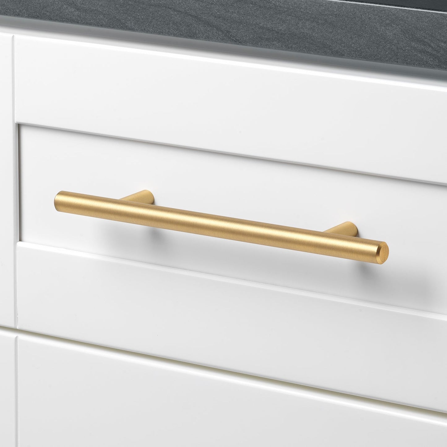 5 1/16" (128mm) Center to Center Solid Steel Bar Pull Cabinet Handle