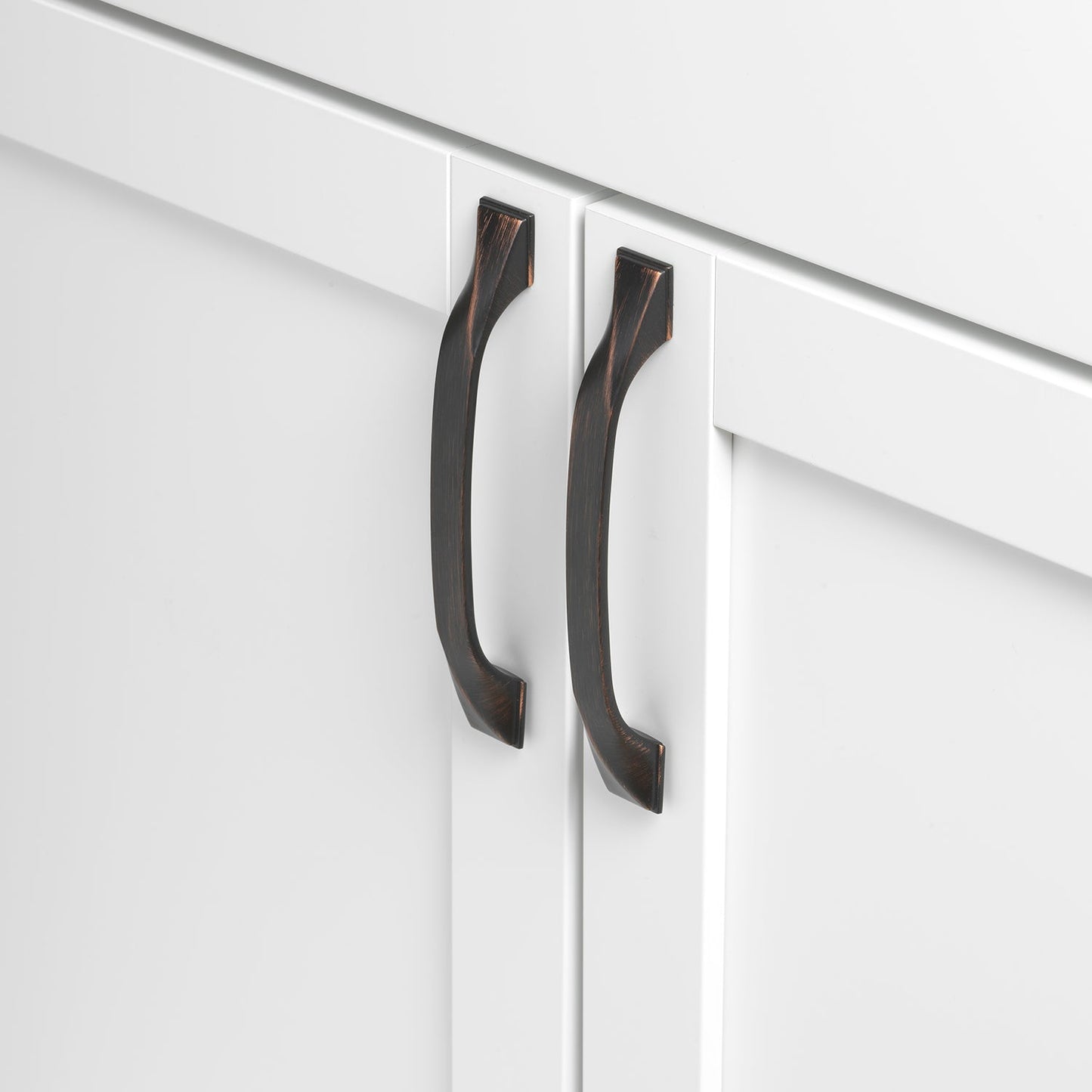5 1/16" (128mm) Center to Center Twisted Bar Pull Cabinet Handle