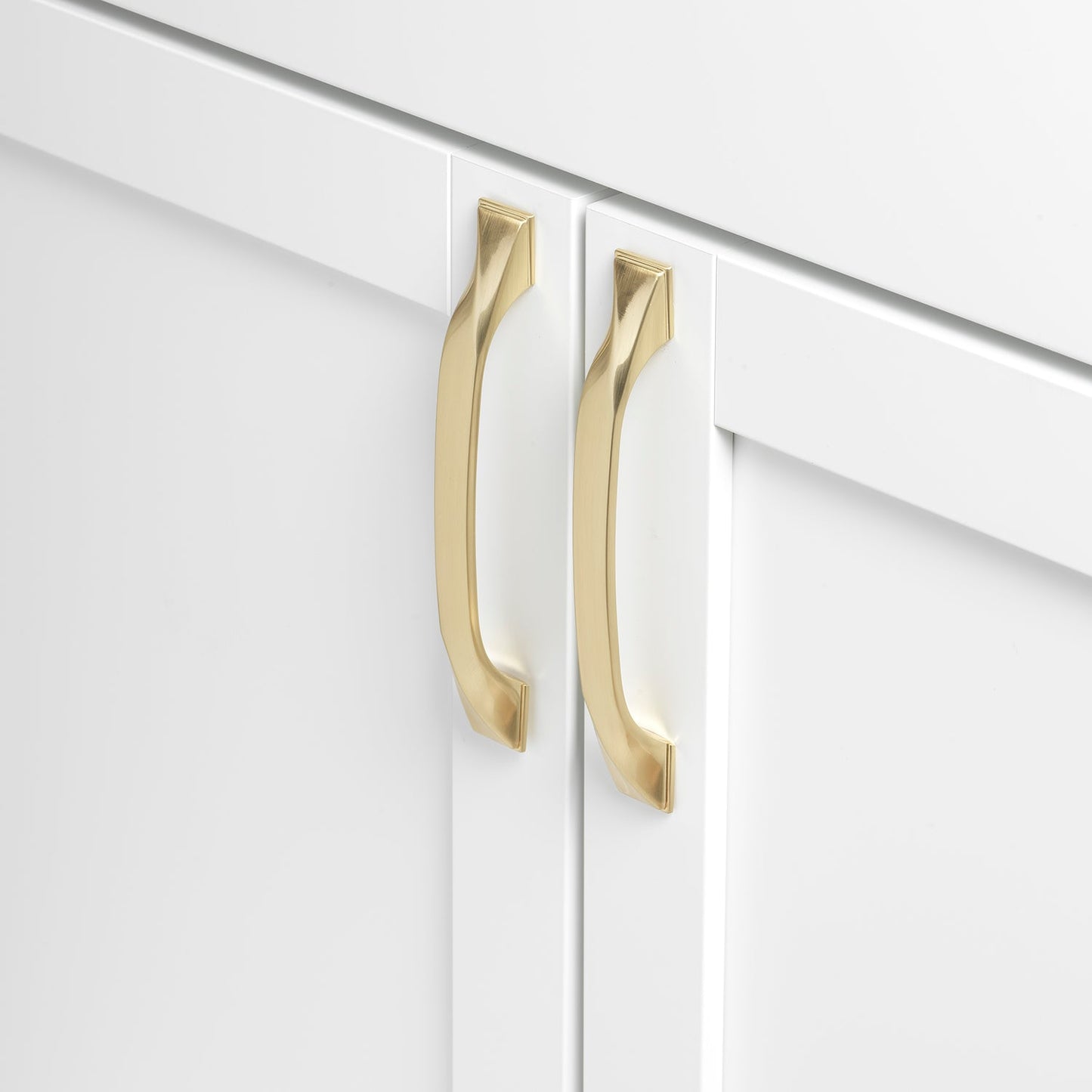 5 1/16" (128mm) Center to Center Twisted Bar Pull Cabinet Handle