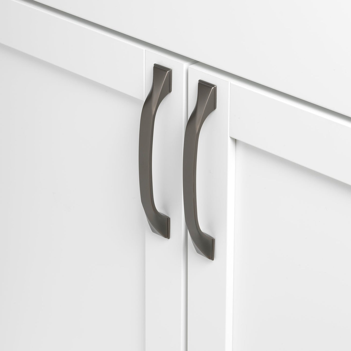 5 1/16" (128mm) Center to Center Twisted Bar Pull Cabinet Handle