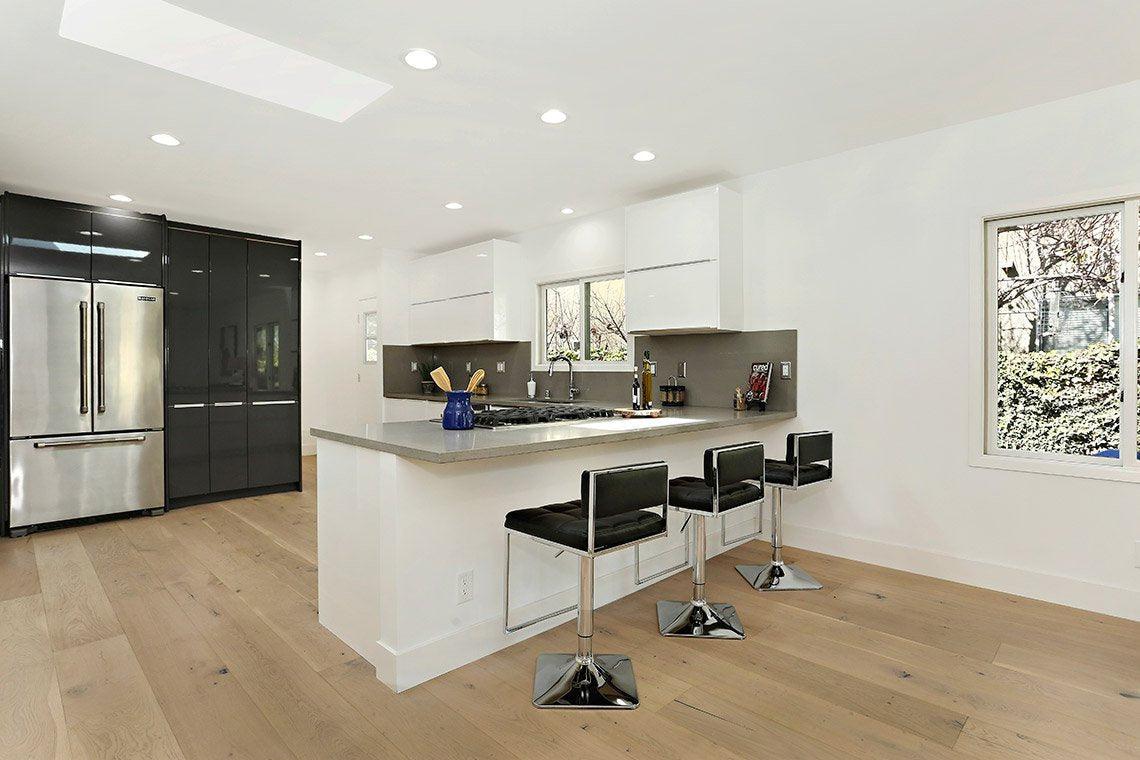 Bel Air Wood Flooring Elegant Collection Sahara Oak 9/16" x 9 1/2" x Random Length Engineered Wood Flooring
