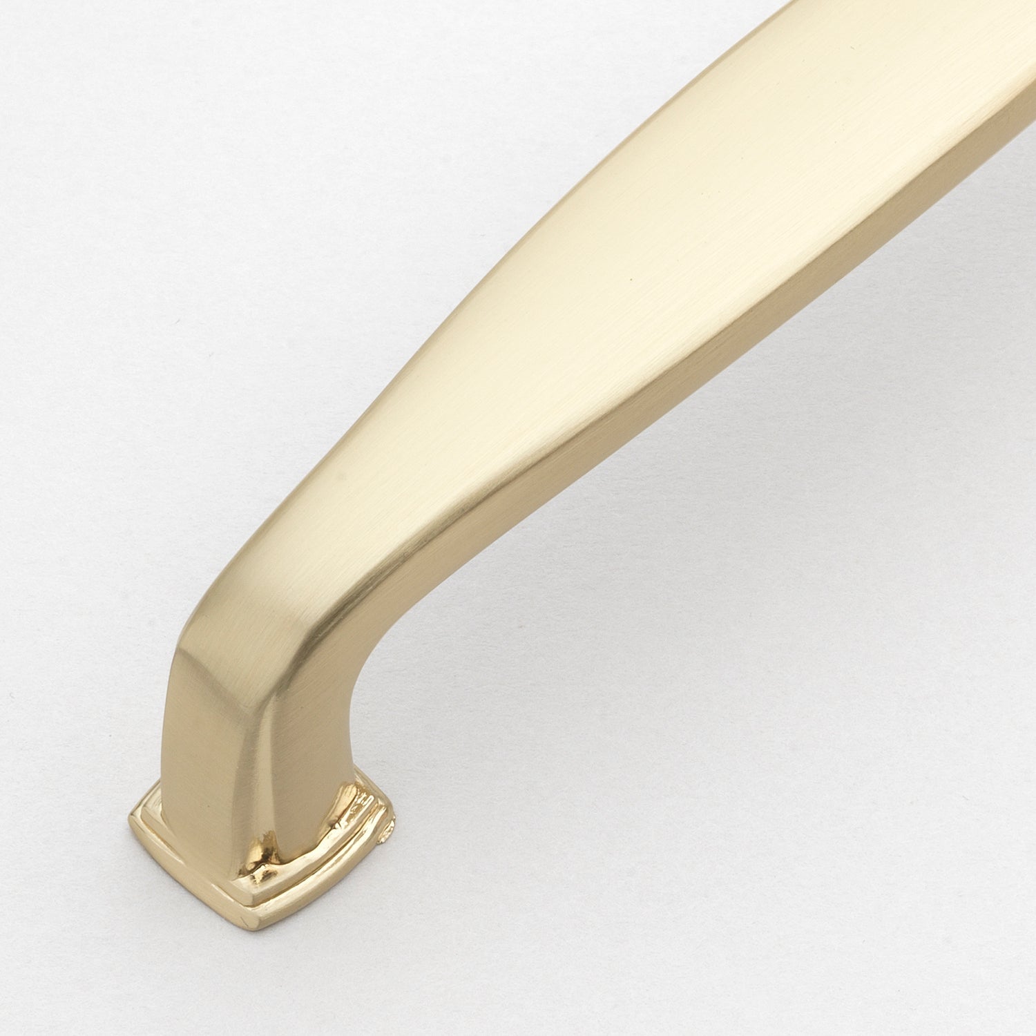 3 3/4" (96mm) Center to Center Transitional Pull Cabinet Handle