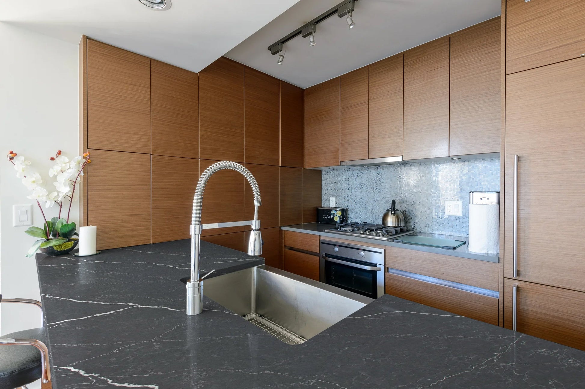 Pental Quartz Sorano 130" x 65" Polished/Honed Quartz Slab