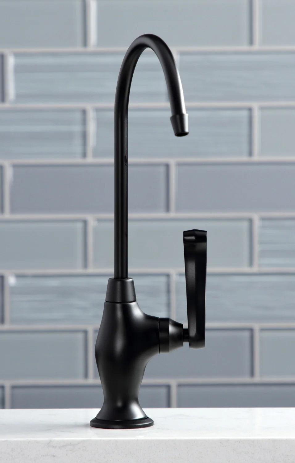 Royale A Single-Handle 1-Hole Deck Mount Water Filtration Faucet